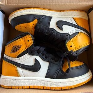 Jordan Kids Sneakers Black and yellow